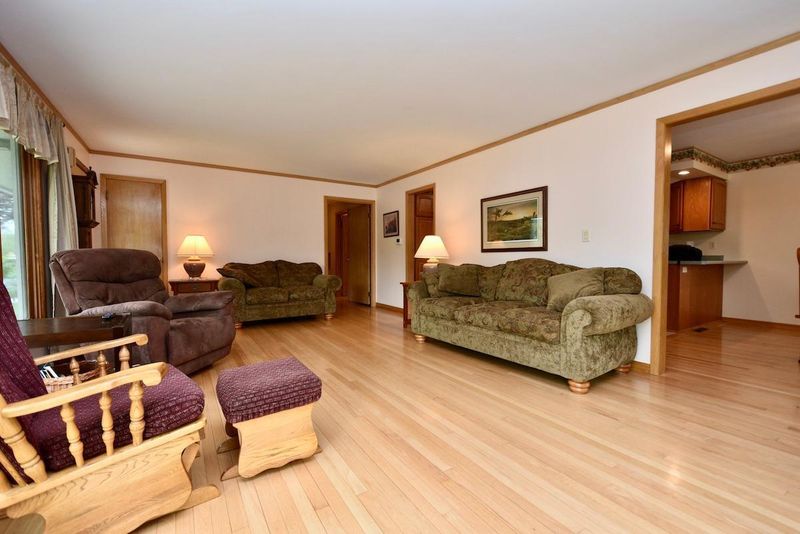 1211 Glen Echo Rd, Winona, MN 55987