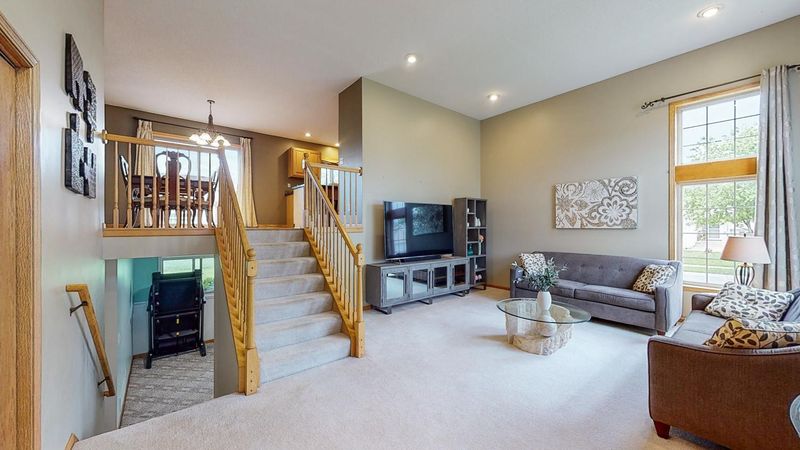 5831 48th Ave NW, Rochester, MN 55901
