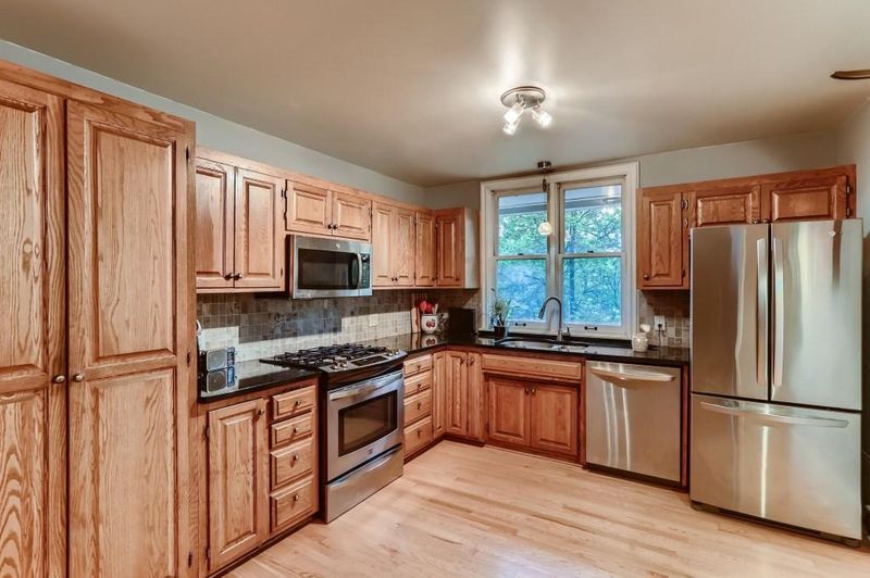 414 Ashland Ave #3, Saint Paul, MN 55102