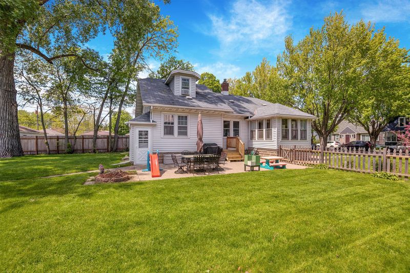 1814 Hyacinth Ave E, Saint Paul, MN 55119