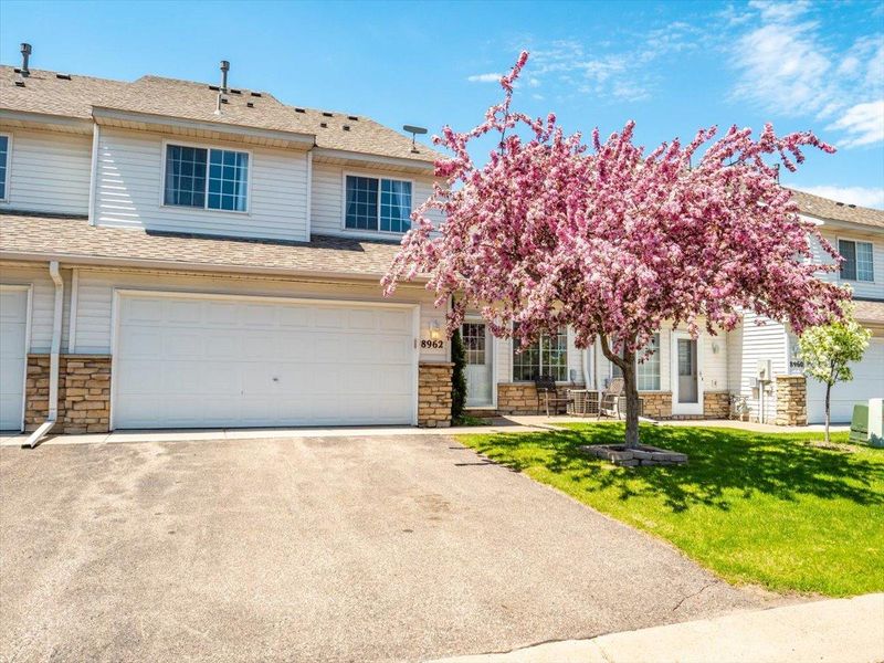 8962 Pheasant Ln, Saint Bonifacius, MN 55375