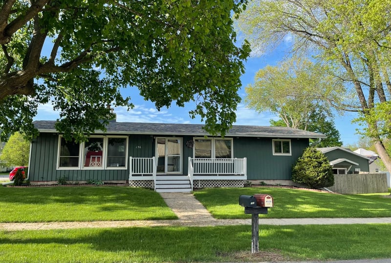 156 Park St, Peterson, MN 55962