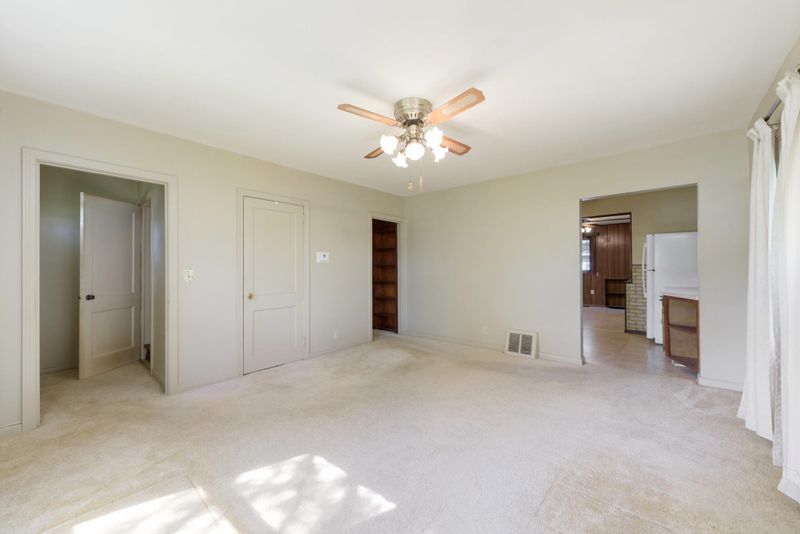122 18th Ave N, Hopkins, MN 55343