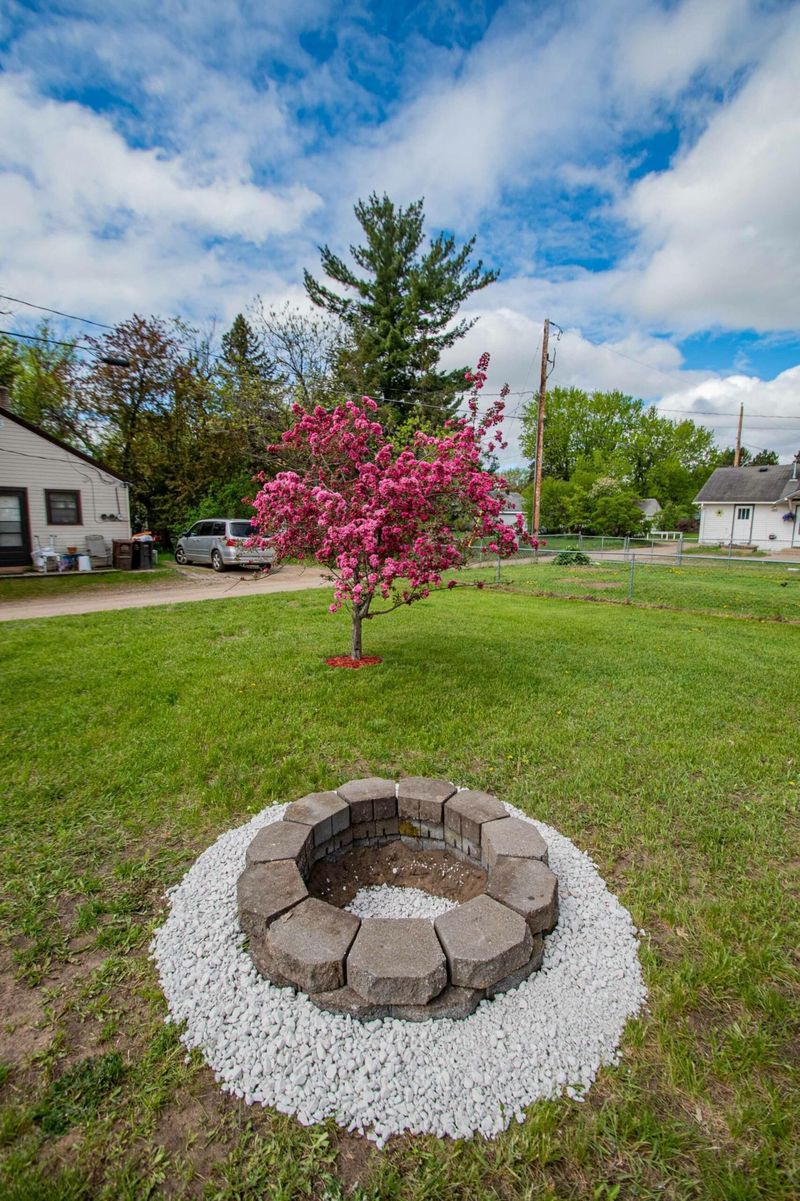 604 SE 19th St, Brainerd, MN 56401