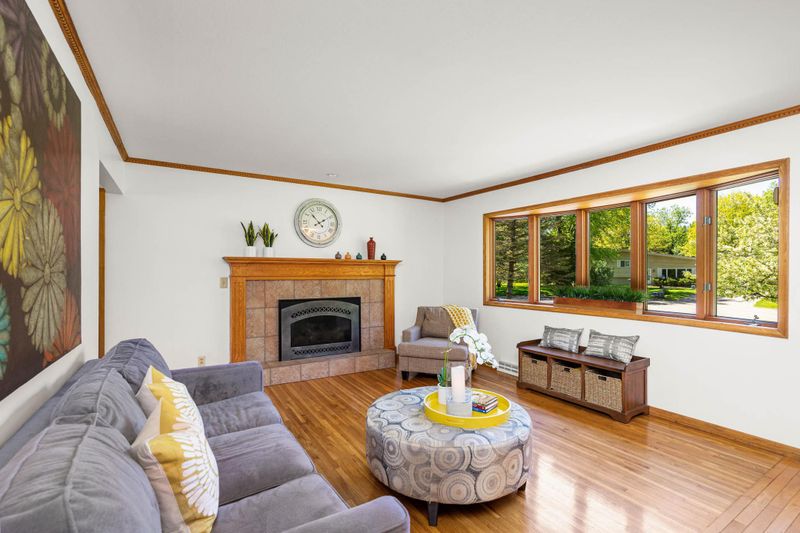 16517 Temple Cir, Minnetonka, MN 55345