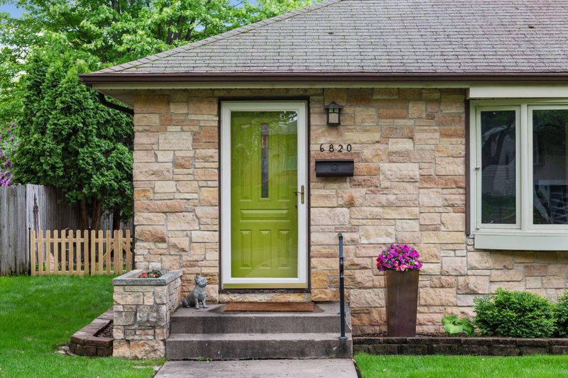 6820 Vincent Ave S, Richfield, MN 55423