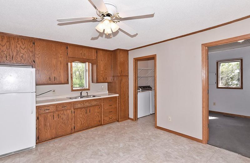1003 E Rose St, Owatonna, MN 55060