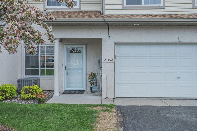 21158 Shetland Dr S, Forest Lake, MN 55025