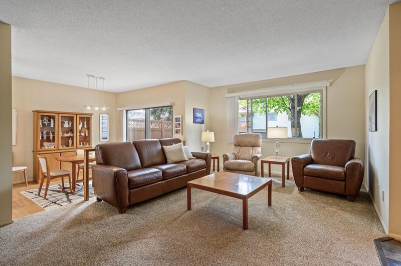 4094 Foss Rd, Saint Anthony, MN 55421