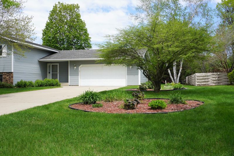 835 Clark Pl, Saint Cloud, MN 56301