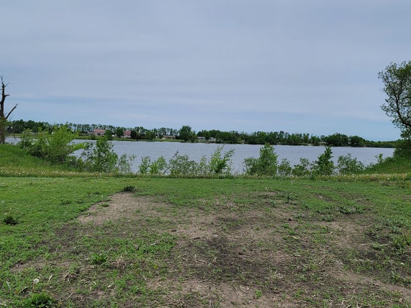 560 W Lake St, Avoca, MN 56114