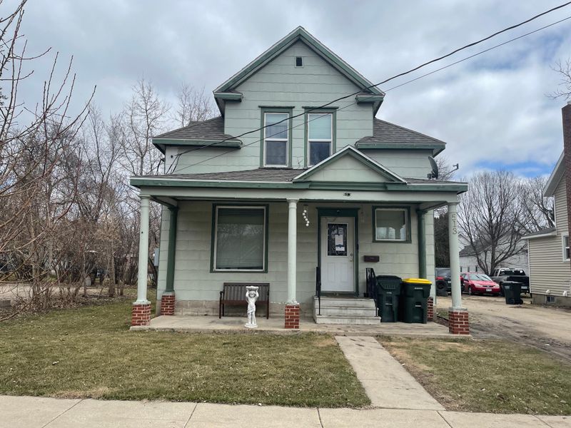 513 11th St SW, Willmar, MN 56201