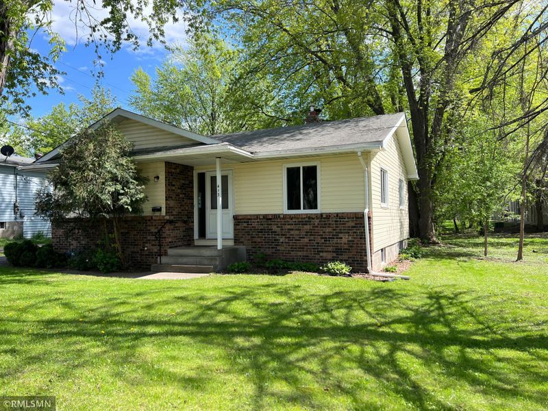 413 3rd St, Mora, MN 55051