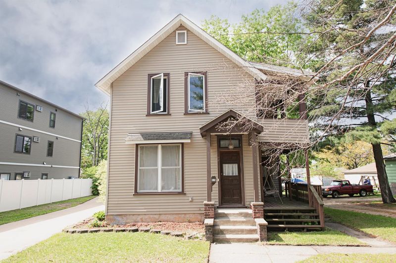 515 W 5th St, Winona, MN 55987