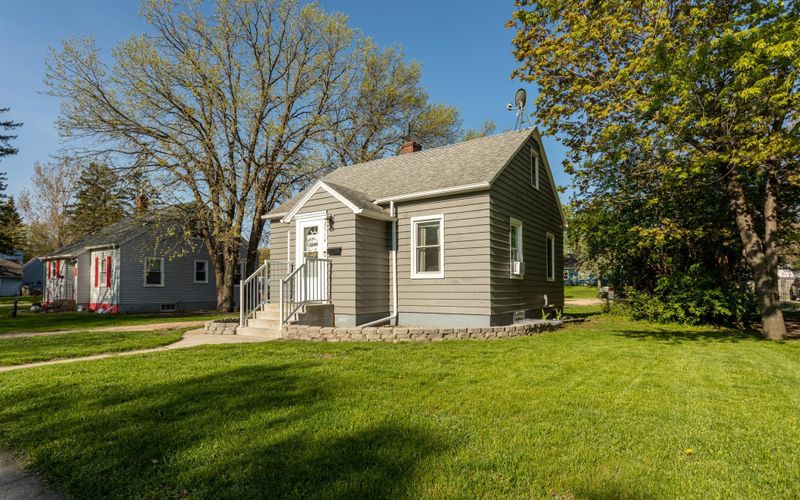 1314 Cedar St, Alexandria, MN 56308