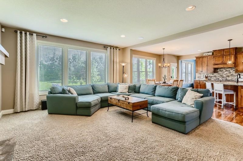9 Leaf Wing Dr, North Oaks, MN 55127