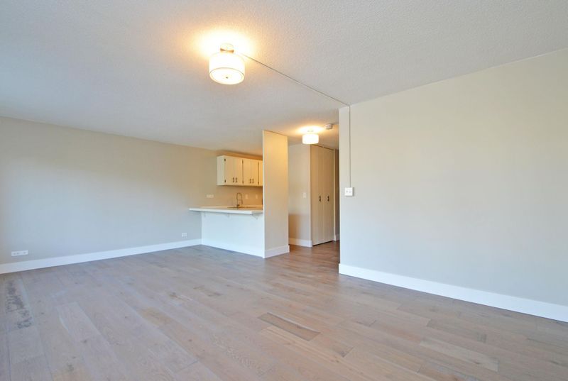15 S 1st St #A217, Minneapolis, MN 55401