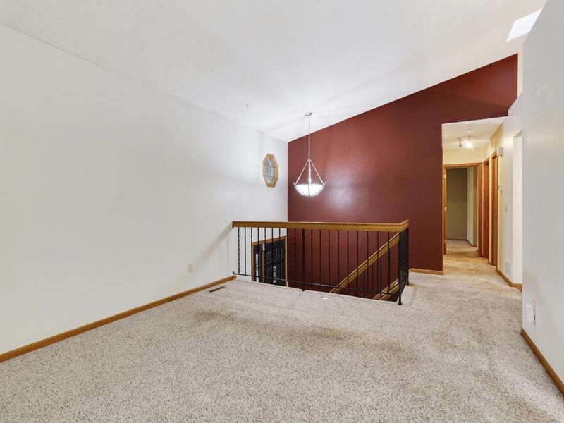 8422 Yucca Ln N, Maple Grove, MN 55369