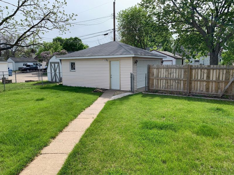 5145 Bryant Ave N, Minneapolis, MN 55430