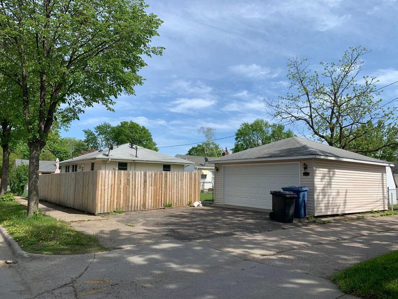 5145 Bryant Ave N, Minneapolis, MN 55430