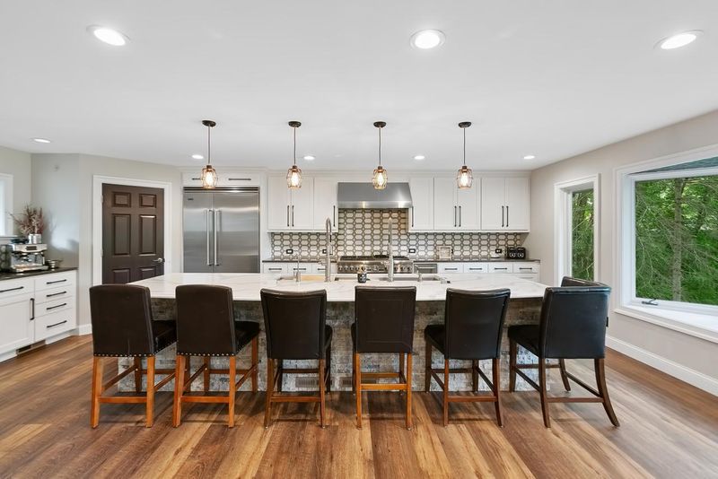 6451 Kurtz Ln, Eden Prairie, MN 55346