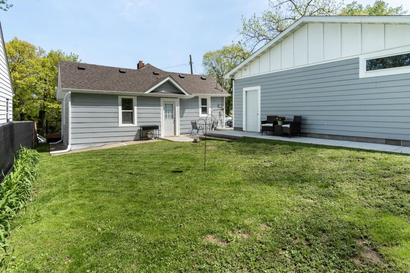 212 Belvidere St E, Saint Paul, MN 55107