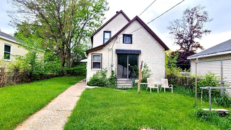 1420 Marion St, Saint Paul, MN 55117