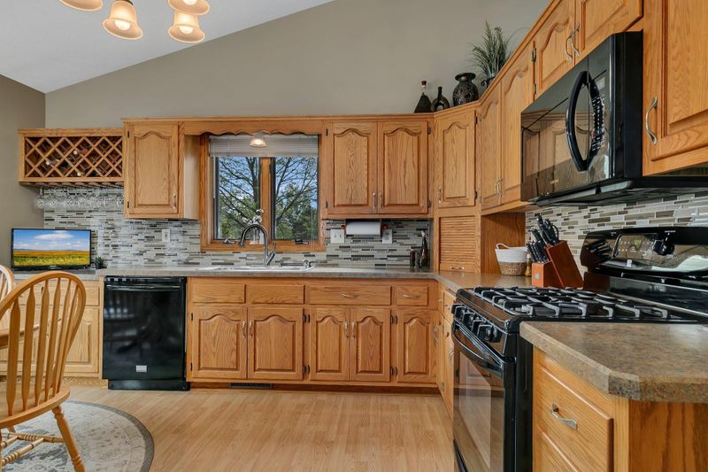 404 Butternut Ln SE, Saint Michael, MN 55376