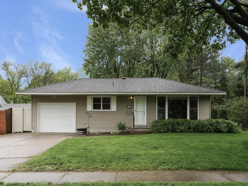 616 River St, Hastings, MN 55033