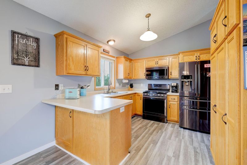 392 Donna Ct, Big Lake, MN 55309
