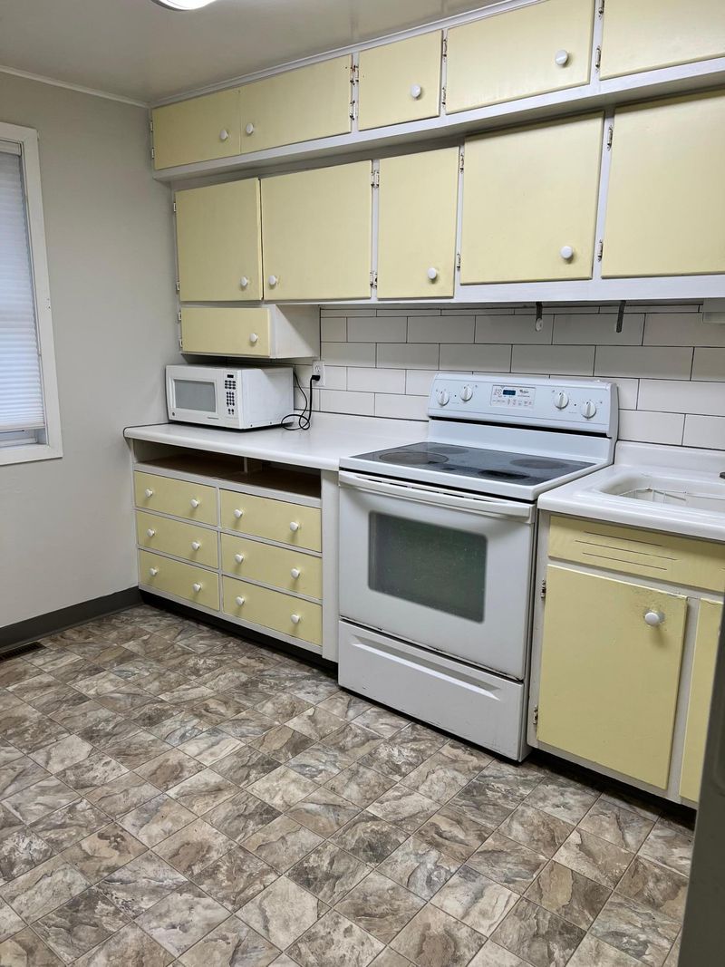130 3rd St, Dawson, MN 56232