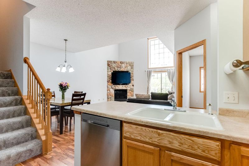 6745 Pine Crest Trl S, Cottage Grove, MN 55016