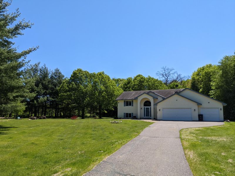 5685 411th St, North Branch, MN 55056