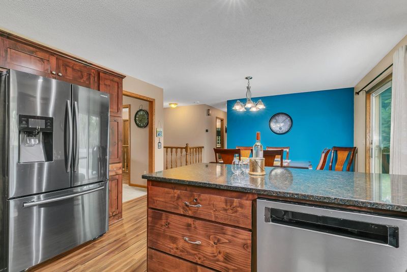 1962 E Highview Dr, Sauk Rapids, MN 56379