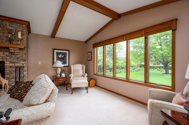 980 Olympic Hills Pl NE, Owatonna, MN 55060