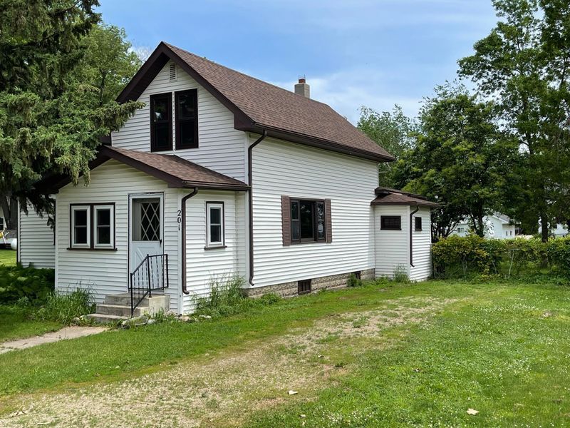 201 S 9th St, Kerkhoven, MN 56252