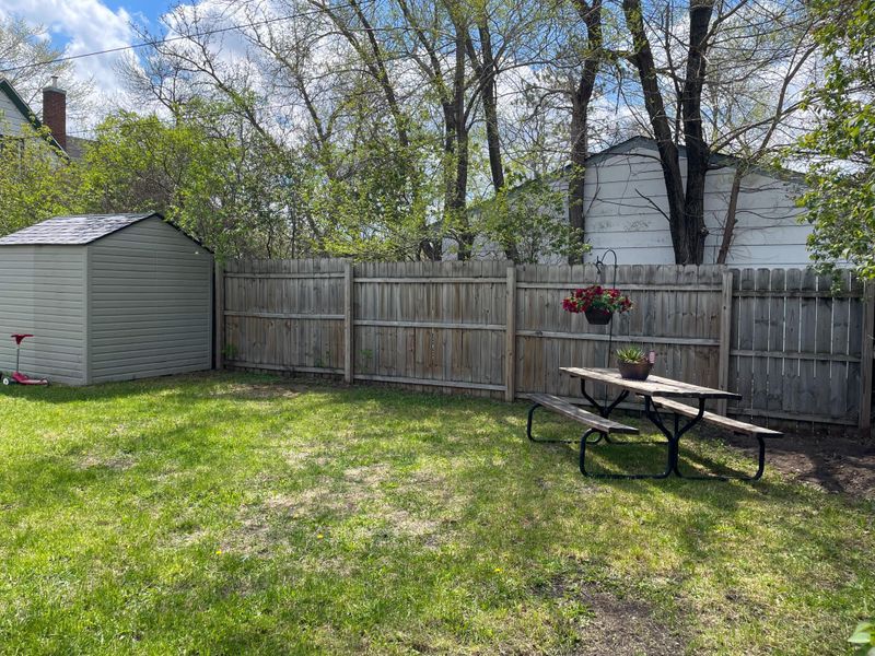 905 Irvine Ave NW, Bemidji, MN 56601