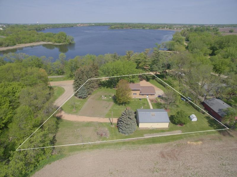 23374 Zion Ave, Winsted, MN 55395