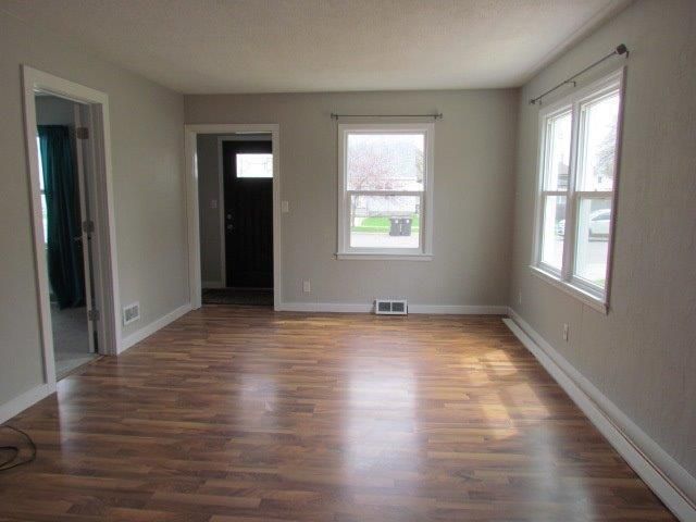 1115 N Park St, Fairmont, MN 56031