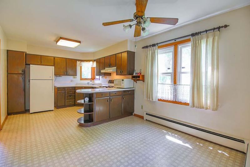 6890 Fenner Ave SE, Delano, MN 55328