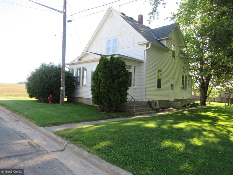 225 1st Ave NE, Plato, MN 55370