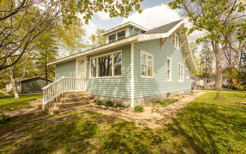 104 N Oak St, Alexandria, MN 56308