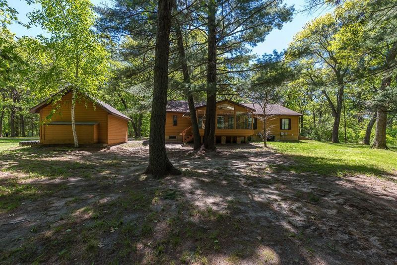15277 Russell Rd, Brainerd, MN 56401