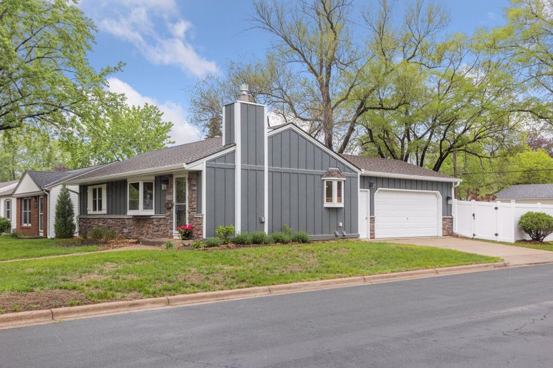 2855 Sumter Ave S, Saint Louis Park, MN 55426