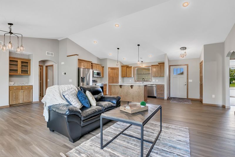 1809 Grove Loop, Saint Cloud, MN 56303
