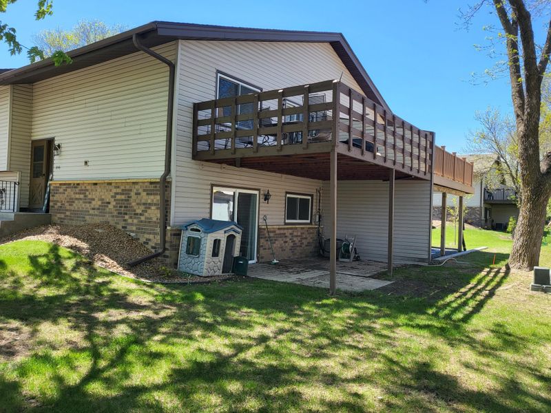 646 E 143rd St, Burnsville, MN 55337