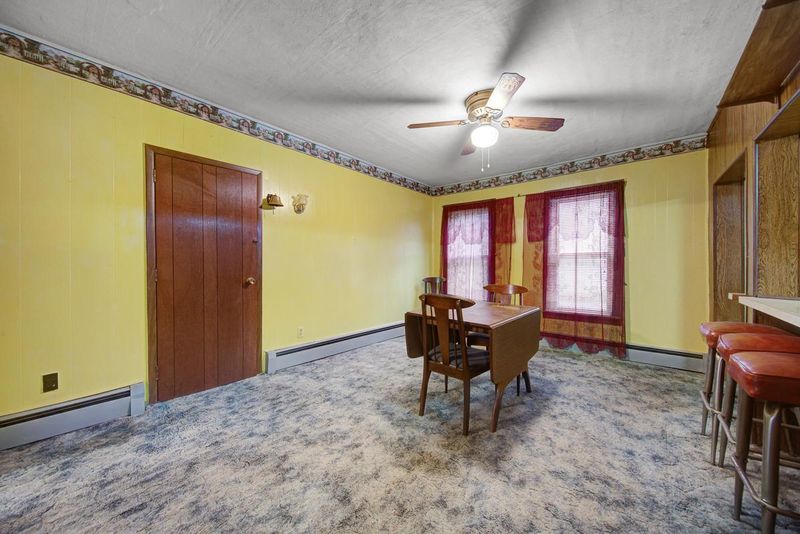 109 W 1st St S, Truman, MN 56088