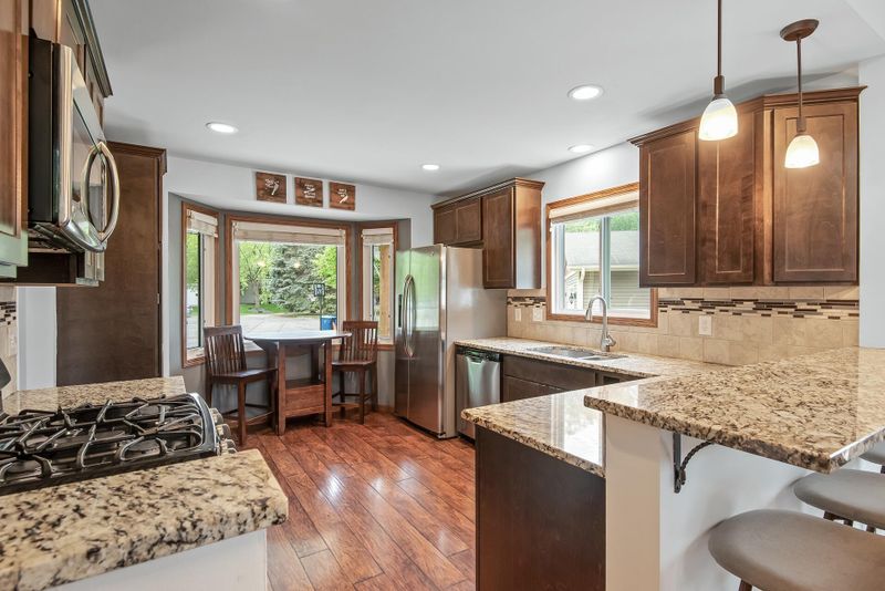 12130 Kentucky Cir, Champlin, MN 55316