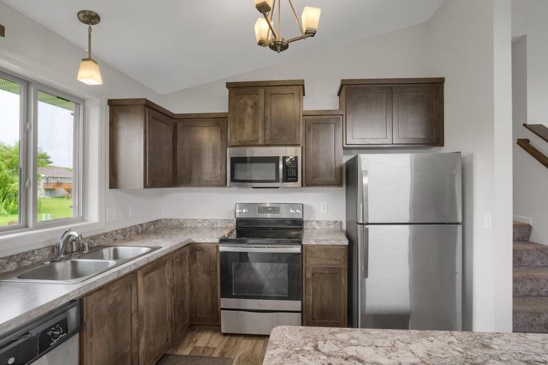 709 Bluebird St, Mora, MN 55051