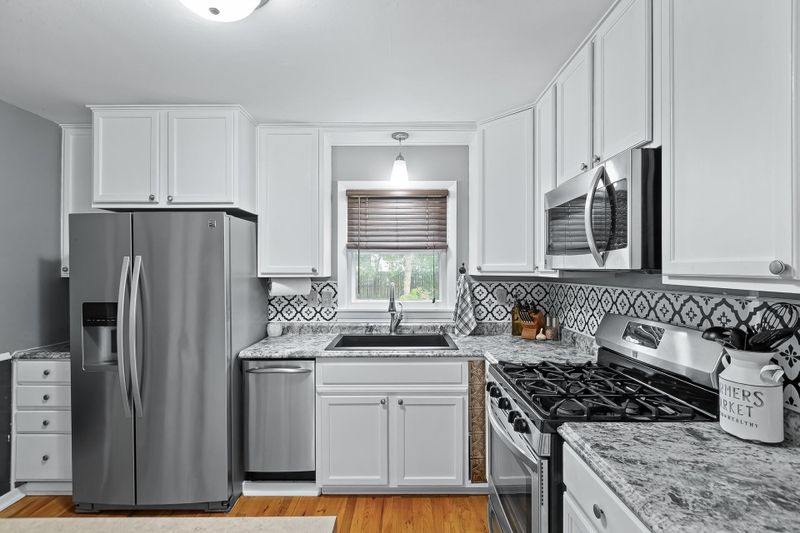 3114 6th Ave, Anoka, MN 55303